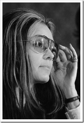 402px-Gloria_Steinem_at_news_conference,_Women's_Action_Alliance,_January_12,_1972